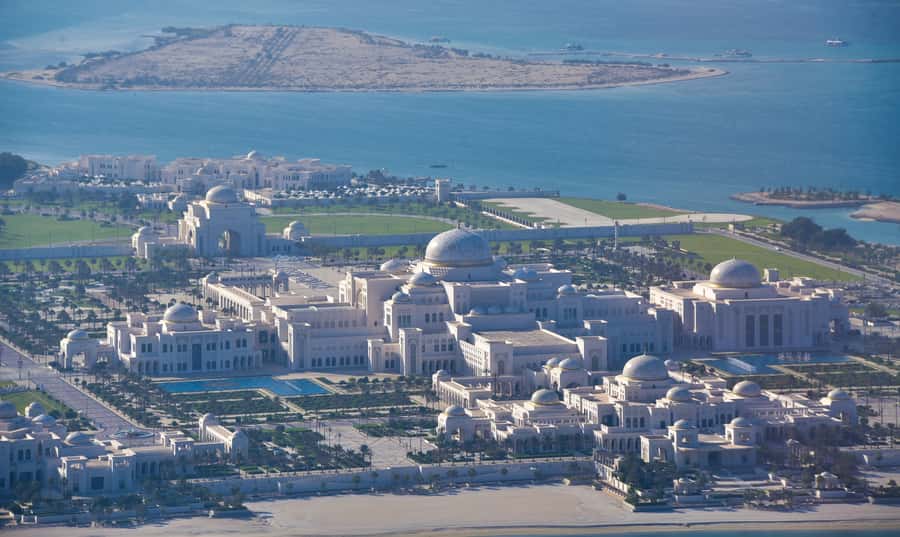 Abu Dhabi: Scenic Helicopter Tour - Roving Over Presidential Palace and Heritage Village: More Than Just Skyscrapers