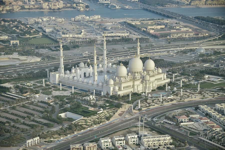 Abu Dhabi: Shared Helicopter Tour - Why this shared helicopter flight feels like Abu Dhabi in fast-forward