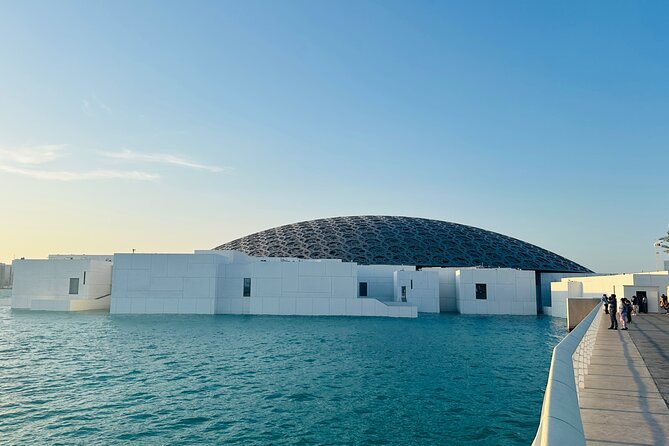 Abu Dhabi Sharing Tour From Dubai - Emirates Palace and Corniche glamour, without the long luxury wait