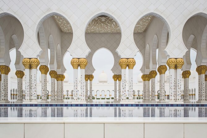 Abu Dhabi Sheikh Zayed Grand Mosque Private Tour - Who this private mosque tour fits best