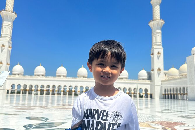 Abu Dhabi Sheikh Zayed Grand Mosque Tour with Ferrari world - The drive between Dubai and Abu Dhabi: managing the long day