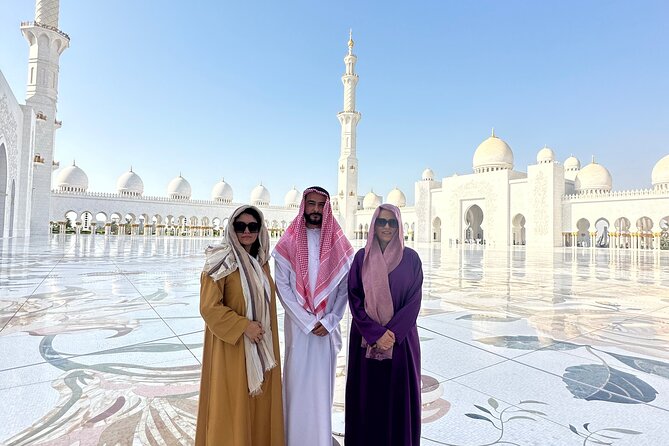 Abu Dhabi Sheikh Zayed Grand Mosque Tour with Ferrari world - Service style and what to look for on tour day