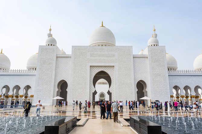 Abu Dhabi Sheikh Zayed Mosque Half-Day Guided Tour from Dubai - How the half-day schedule works, morning vs afternoon pickup