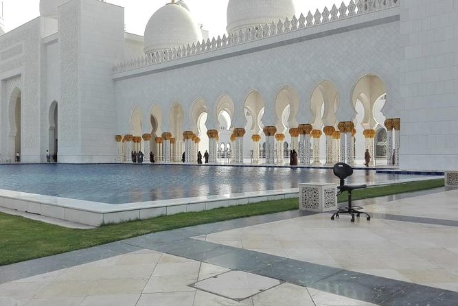 Abu Dhabi Sightseeing with Sheikh Zayed Grand Mosque & Louvre Abu Dhabi Private - Yas Island Ferrari World Photo Stop: Quick Photos, No Tickets Included