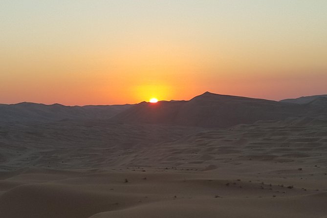 Abu Dhabi: Sunrise Desert Safari Experience - Pre-Dawn Pickup and the Private 4x4 Ride Out