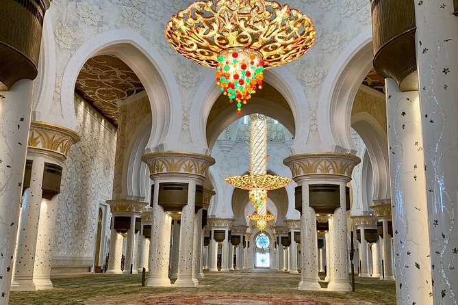 Abu Dhabi Tour From Abu Dhabi - A half-day Abu Dhabi highlights loop with mosque, palace coffee, and skyline views