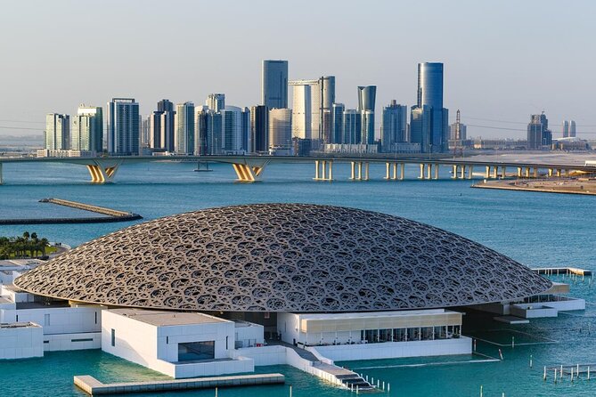 Abu Dhabi Tour from Dubai - Service level: what the guide and driver can change