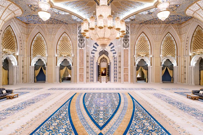 Abu Dhabi Tour: Grand Mosque, Heritage Village, Emirates Palace & Qasr Al Watan - A realistic one day plan, and why the order matters