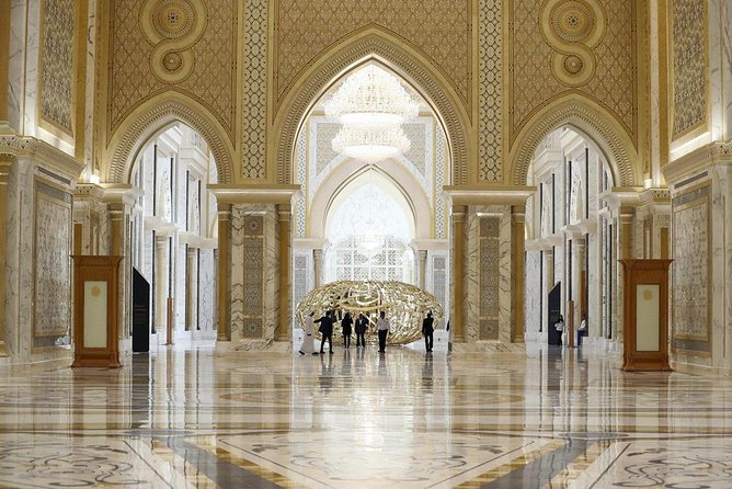 Abu Dhabi Tour: Grand Mosque, Heritage Village, Emirates Palace & Qasr Al Watan - Comfort and logistics that actually affect your day