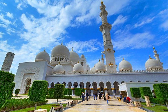 Abu Dhabi Tour With Ferrari World From Dubai - Key things that make this tour worth considering