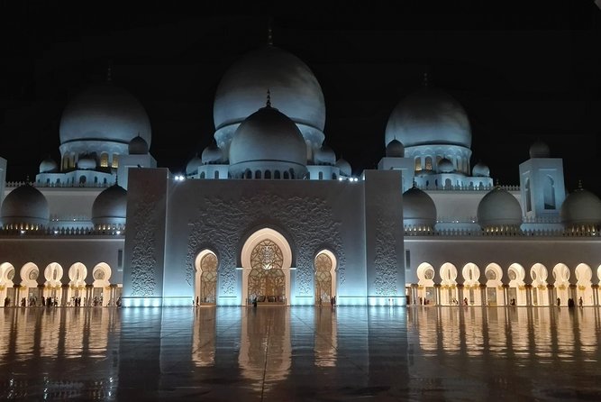Abu Dhabi Tour with Sheikh Zayed Grand Mosque from Dubai - Heritage Village: included context before the oil story