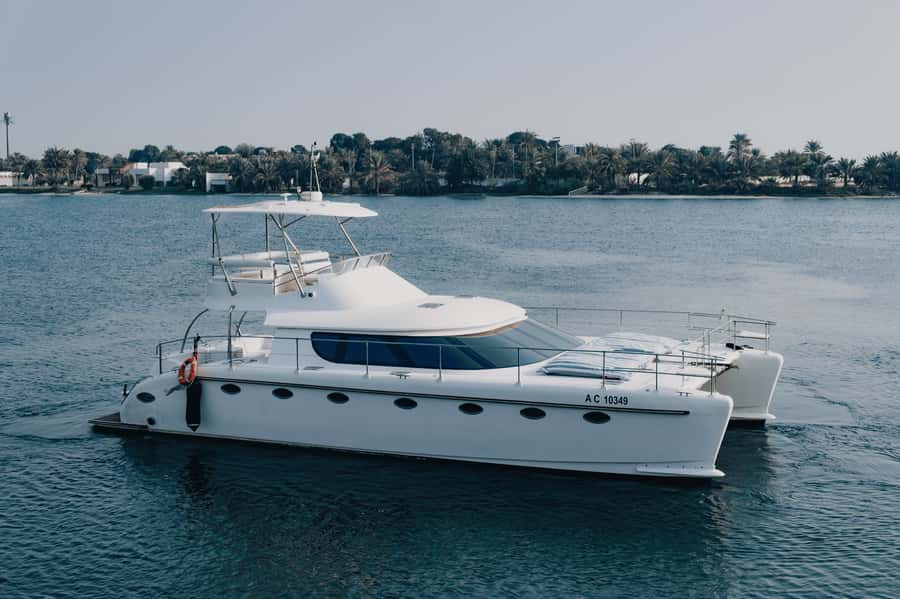 Abu Dhabi Yacht Charter: 2hour trip from 10:00AM to 12:00PM - A 10:00 to 12:00 Yacht Window in Abu Dhabi