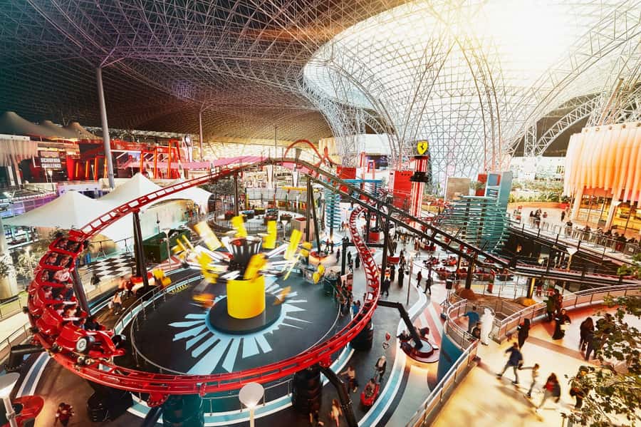 Abu Dhabi: Yas Island Multi-Park Entry Tickets - Getting between parks: shuttles, parking, and the smooth factor