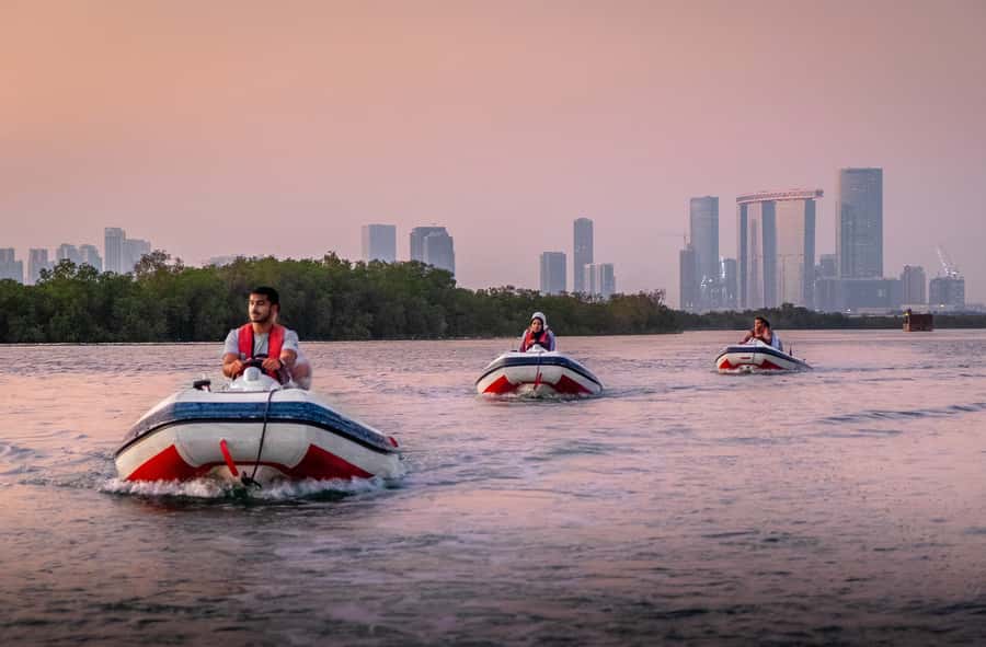 Abu Dhabi: Yas Island Self-Driving Guided Speedboat Tour - Timing tips: going for sunset without losing control