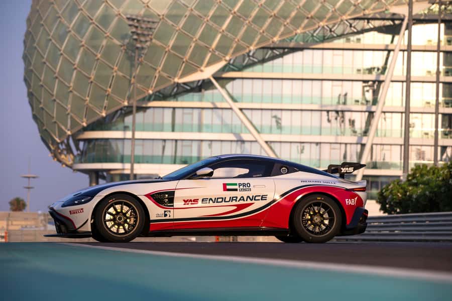 Abu Dhabi: Yas Marina Circuit Aston Martin GT4 Passenger - Meeting point math: where to go and how not to lose time
