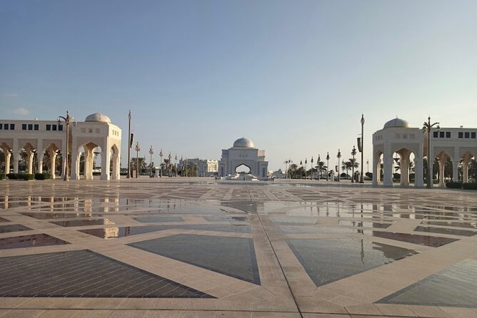 Abudhabi City Tour From Dubai - Yas Mall, where shopping and entertainment fold into the sightseeing day