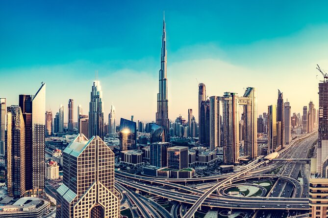 Admission Ticket to the Top 124 and 125 of the Burj Khalifa - Level 124 telescopes: use them like a game