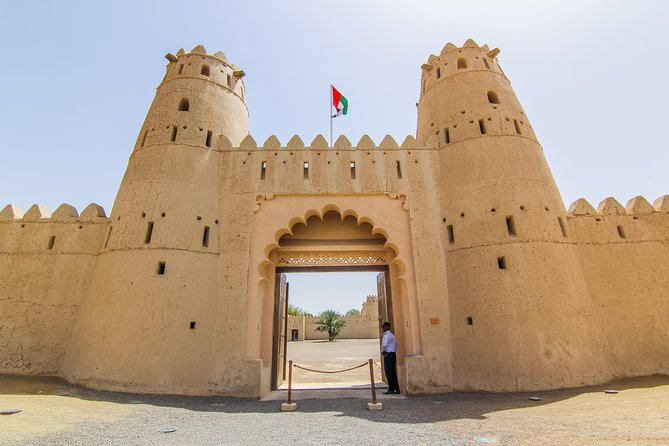 Al Ain City Sightseeing tour with Lunch from Dubai - Lunch at a 4 Star Hotel: Fuel for the Afternoon Sites