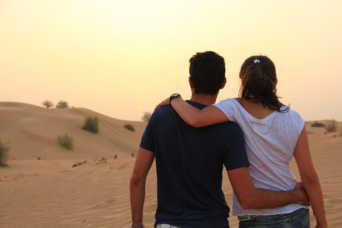 Amazing Abu Dhabi Evening Safari - Henna painting and local costume photos: the cultural touch that’s fun