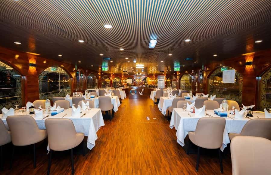 Best 5-Star Dhow Dinner Cruise Dubai Marina Jack Sparrow - Comfort and air conditioning, and how to plan for Dubai humidity