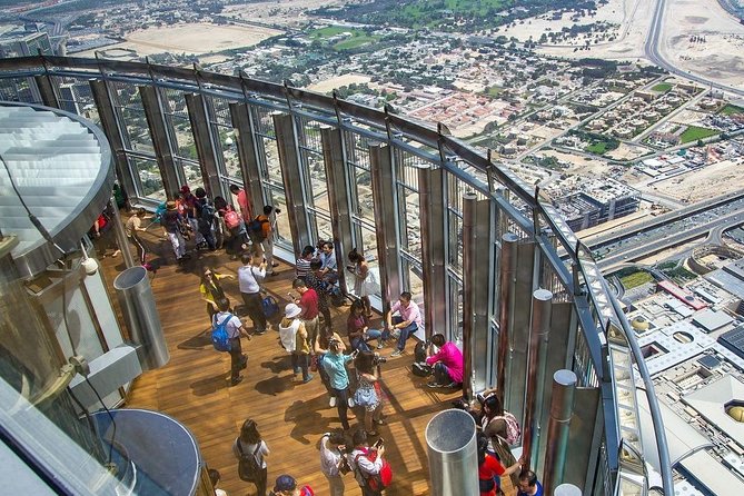 Burj Khalifa: At The Top (Levels 124 and 125) Admission Ticket - Using the telescopes and windows without wasting time