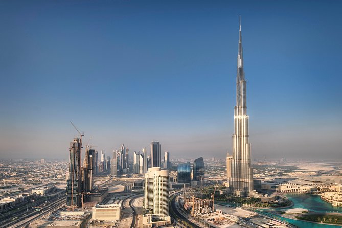 Burj Khalifa: At The Top (Levels 124 and 125) Admission Ticket - Getting oriented on arrival and staying calm