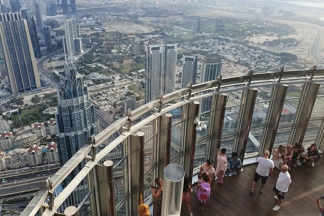 Burj Khalifa: At The Top Observation Deck Admission Ticket - The Dubai Fountain show sightline: timing your moment