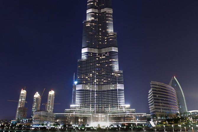 Burj Khalifa Level 124 'At the Top' Entrance Ticket with One-way Transfer - Crowds, Seating, and the Photo Reality Check