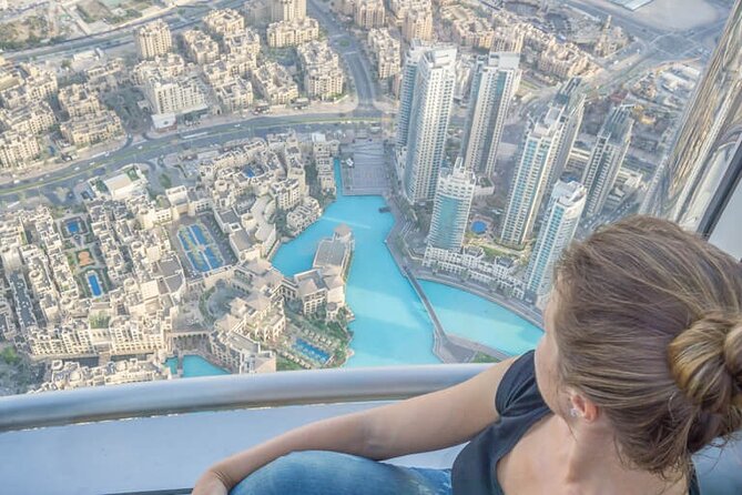 Burj Khalifa Ticket with The Cafe Treat - Transfers and group discounts: when extra help is worth it