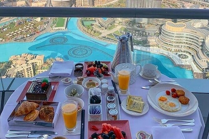Burj Khalifa Ticket with The Cafe Treat - Prime-hour vs non-prime-hour: how to pick the right time slot