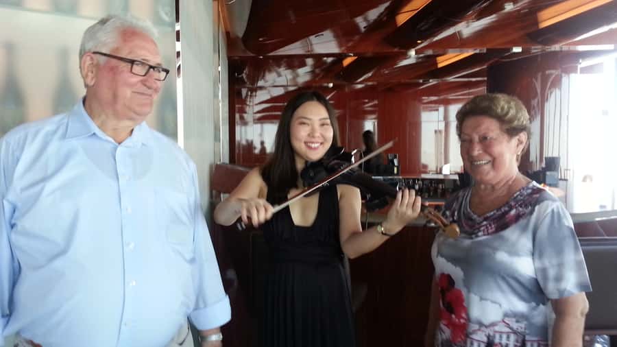 Burj Khalifa VIP Lunch – Michelin Dining & Porsche Transfer - Photo souvenir, photo stops, and how to get the most from them