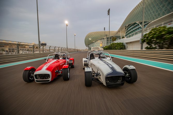Caterham Seven Driving Experience _ Express - Your 30 minute session, what happens before you roll onto the circuit