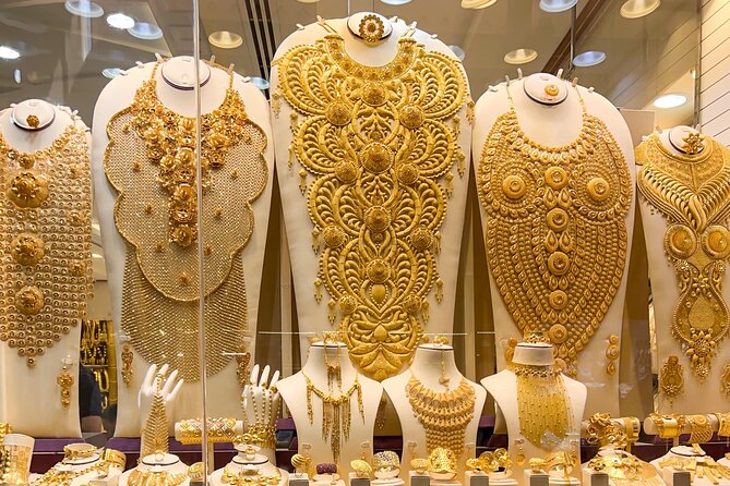 Cultural Walking Tour in Dubai - Brazilian Guide - Walking Dubai Creek’s old soul, without the headache