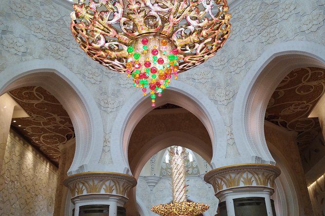 Day Tour of Abu Dhabi from Dubai - Marina Mall lunch break: one hour to eat, so plan ahead
