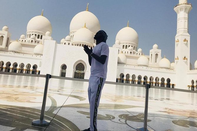 DEAL: Sheikh Zayed Grand Mosque and Dubai Red Dunes with BBQ Dinner - Morning Start: Abu Dhabi Mosque Time From Dubai