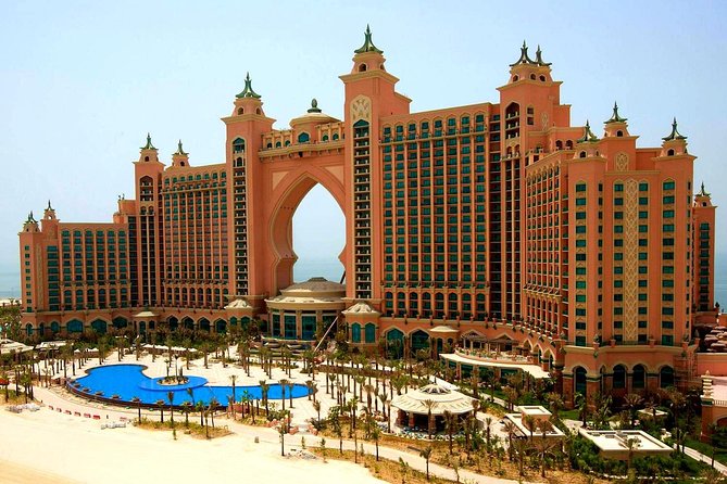 Desert Safari, City Tour & Dhow Cruise in Marina Enjoy In Dubai - Day 1 city tour: Zabeel Palace to Dubai Mall, with old Dubai moments