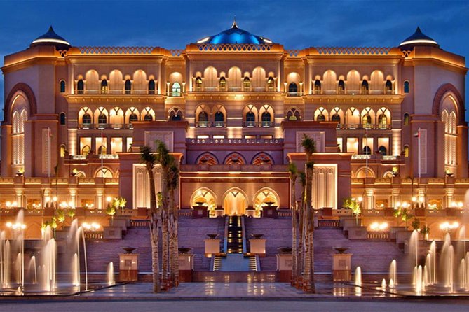Dining Experience at iconic Emirates Palace Abu Dhabi - Arriving at Emirates Palace, where the building does half the work
