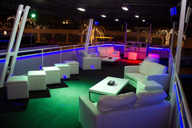 Dubai: 1-Hour Ain Boat Cruise - What’s onboard, from sofas and drinks to Wi-Fi and music volume
