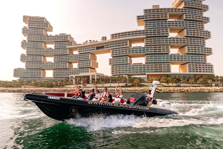 Dubai: 100-Min Speed Boat Tour, Atlantis & Burj Al Arab View - Boarding at Dubai Marina Yacht Club, then out fast