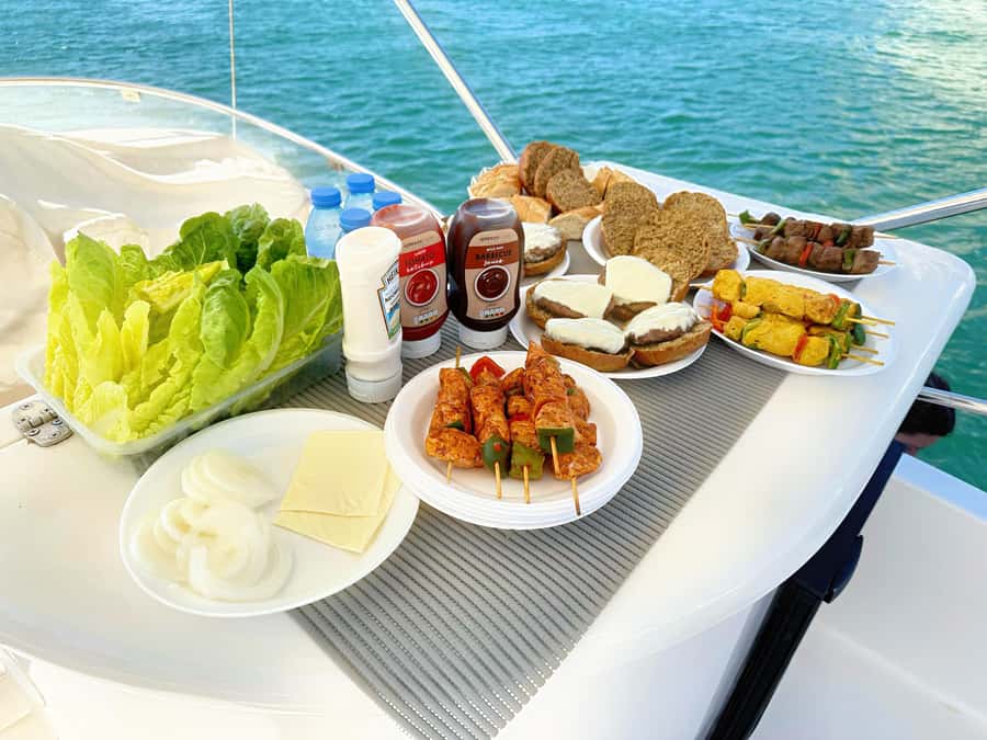 Dubai: 2 hr Private Yacht Cruise & softdrinks + Optional BBQ - First Impressions: A 50-Foot Yacht Makes It Feel Like a Big Deal