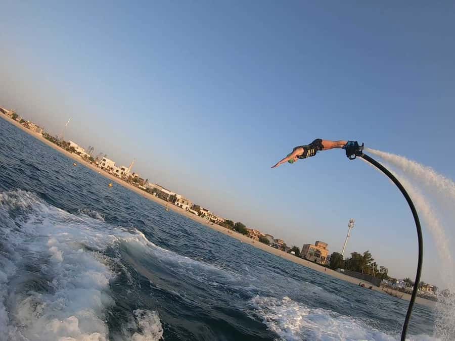 Dubai: 30–Minute Flyboard Experience - Your 30 minutes on the flyboard, from first lift to learning tricks