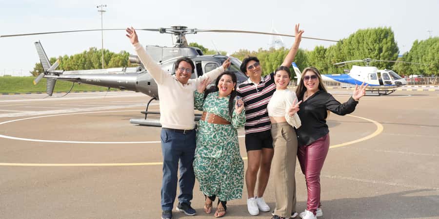 Dubai: 30-Minute Scenic Helicopter Tour - Jumeirah shoreline to Burj Khalifa, the moment the skyline becomes a single story