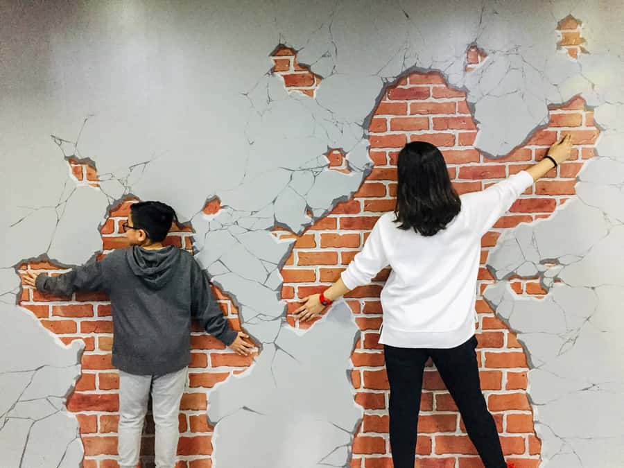 Dubai: 3D World Trick-Art Selfie Museum Entrance - What “Trompe-l’oeil” Feels Like in the Rooms