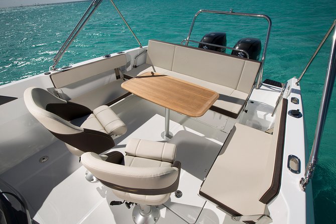 Dubai 3h Sea escape: Swim! Tan! Sightsee! - Sailing the marina to Palm Jumeirah, then around Atlantis