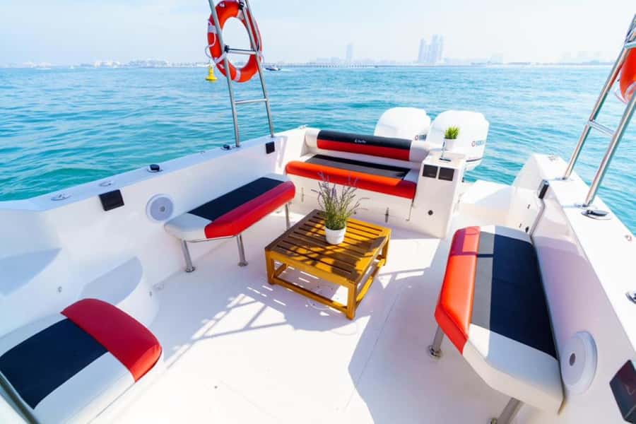 Dubai: 4-Hour Deep Sea Fishing, Trolling, Casting - Atlantis Stop: Photo Time and Quick Sightseeing Break