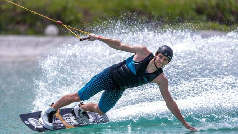 Dubai: 45Min Wakeboarding Experience - Coaching That Matches Your Level (Not Just a One-Size Ride)