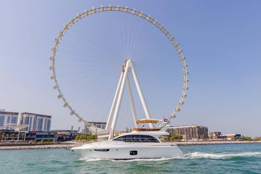 Dubai: 52ft Private Luxury Yacht Experience - Drinks and the onboard playlist: the easy part you’ll actually use