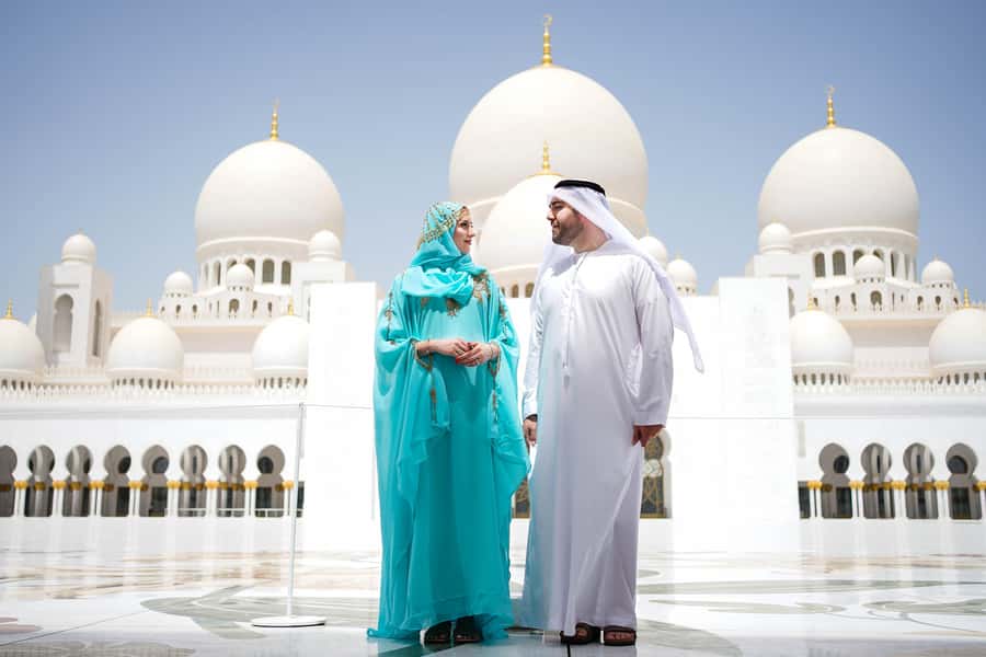 Dubai: Abu Dhabi Day-Trip Grand Mosque, Royal Palace & Lunch - Dubai to Abu Dhabi, the ride time, and why 9 to 10 hours feels real