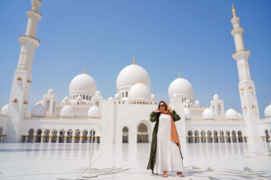 Dubai: Abu Dhabi Grand Mosque, Palace, and Heritage Village - Dubai to Abu Dhabi in one day: how the 8-hour rhythm works