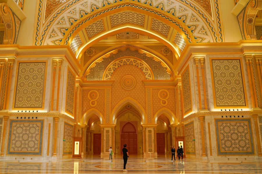 Dubai: Abu Dhabi Grand Mosque, Palace, and Heritage Village - Price and logistics: why this $75-per-person day trip can be good value